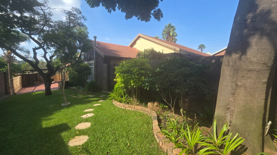 4 Bedroom Property for Sale in Safari Gardens North West